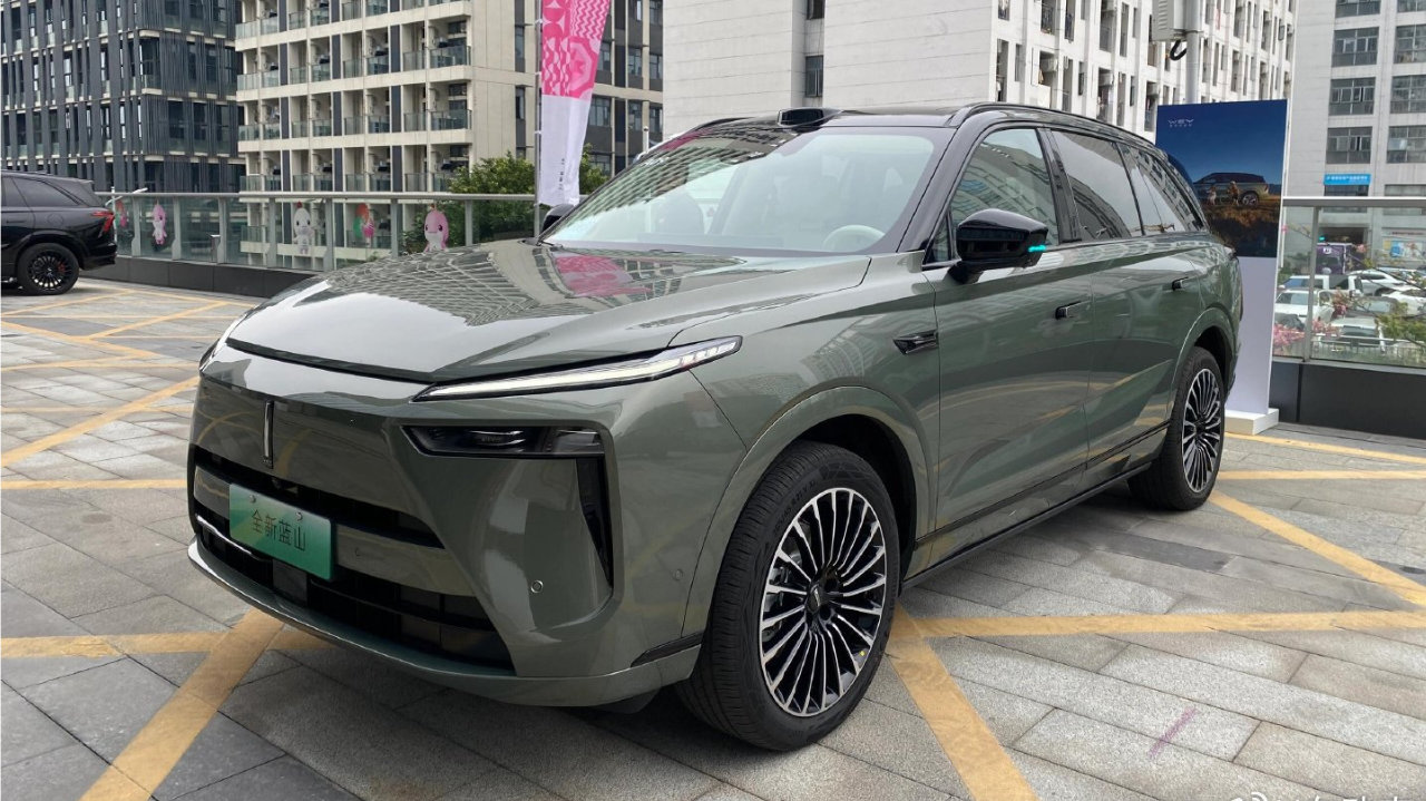 综合续航超1300km！26款魏牌蓝山实拍，搭VLA大模型+Hi4插混动力