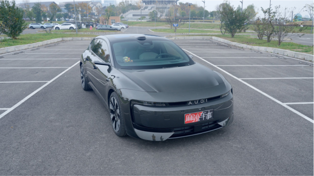 实测奥迪 E5 Sportback：德系基因调教下，辅助驾驶也能“劈弯”？