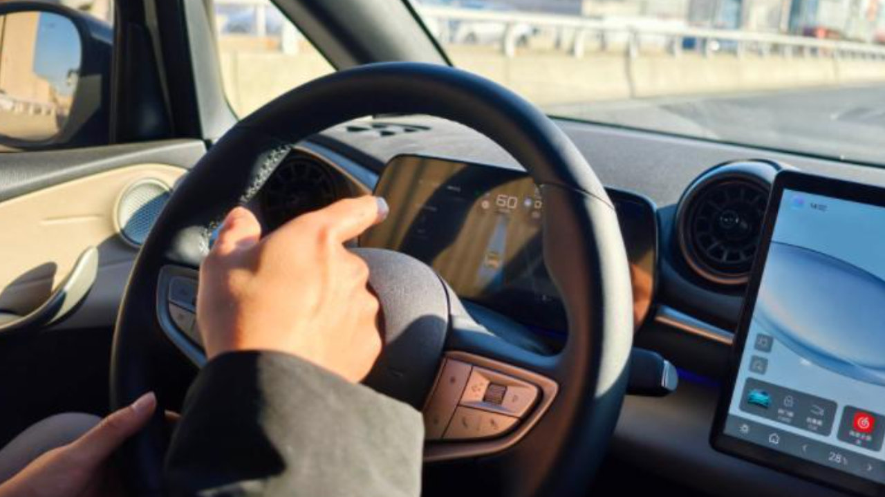 ​十万元落地车型第一名：平价但不廉价，单车型月销超42000台