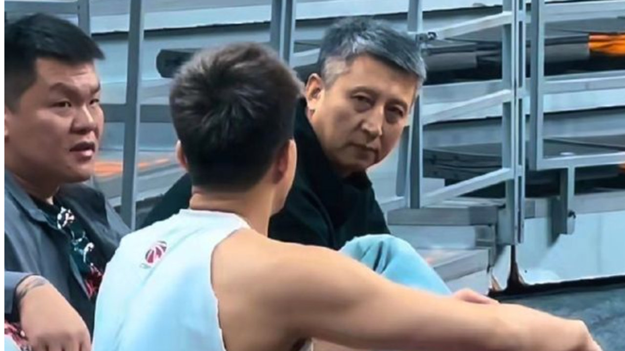 有情有义！郭艾伦心痛郭士强：头发更白，压力更大，看着很心疼