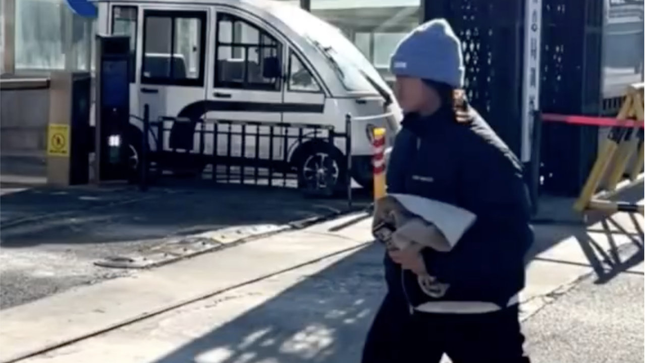 7个月后重返国家队？18岁全红婵现身国家体育总局 全运会带伤夺1金