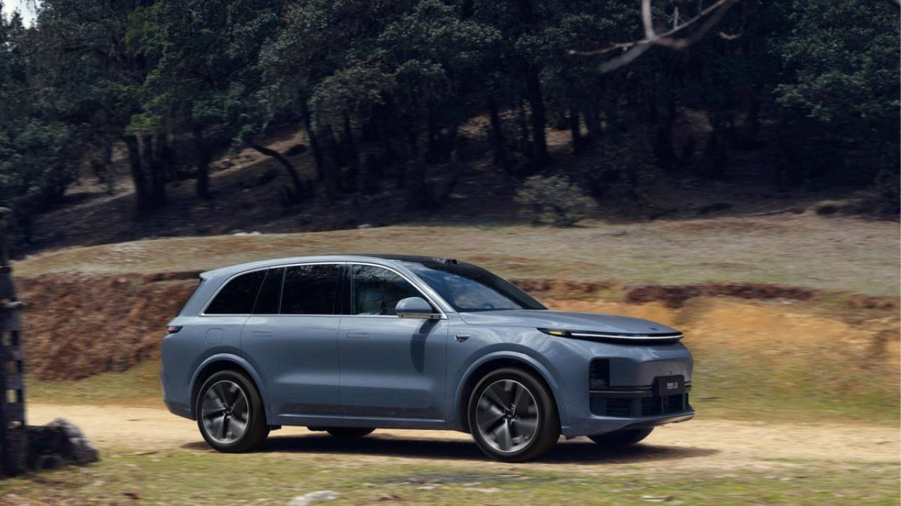 35万入手豪华新能源SUV 极石ADAMAS与理想L8 你怎么选