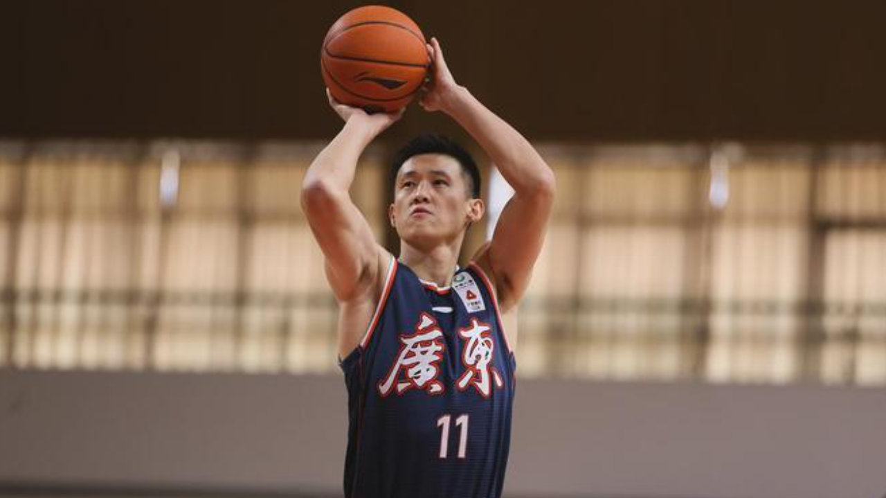 官宣回归宏远，周鹏深情发声！陈老板重要决定，阿联王仕鹏也在路上？