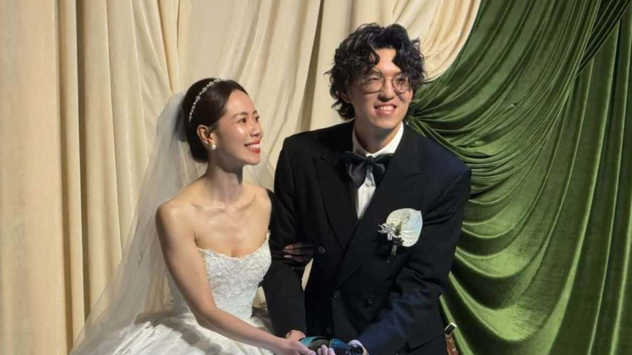 屠颖儿子屠衡大婚，与新娘甜蜜同框，父亲屠颖去年意外离世成遗憾