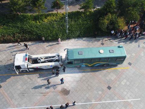 新车车险怎么买比较划算？老司机总结了几招，每年或能省个千把块