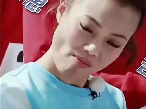 容祖儿演戏片段引热议，网友称狗狗路过都驻足观看