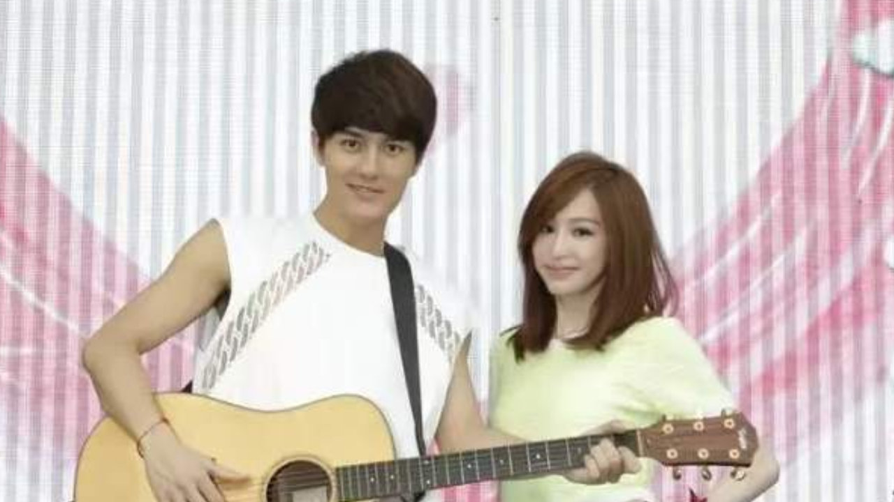 恋情再添实锤，吴克群王心凌外出用餐被偶遇，还扒出多个情侣同款