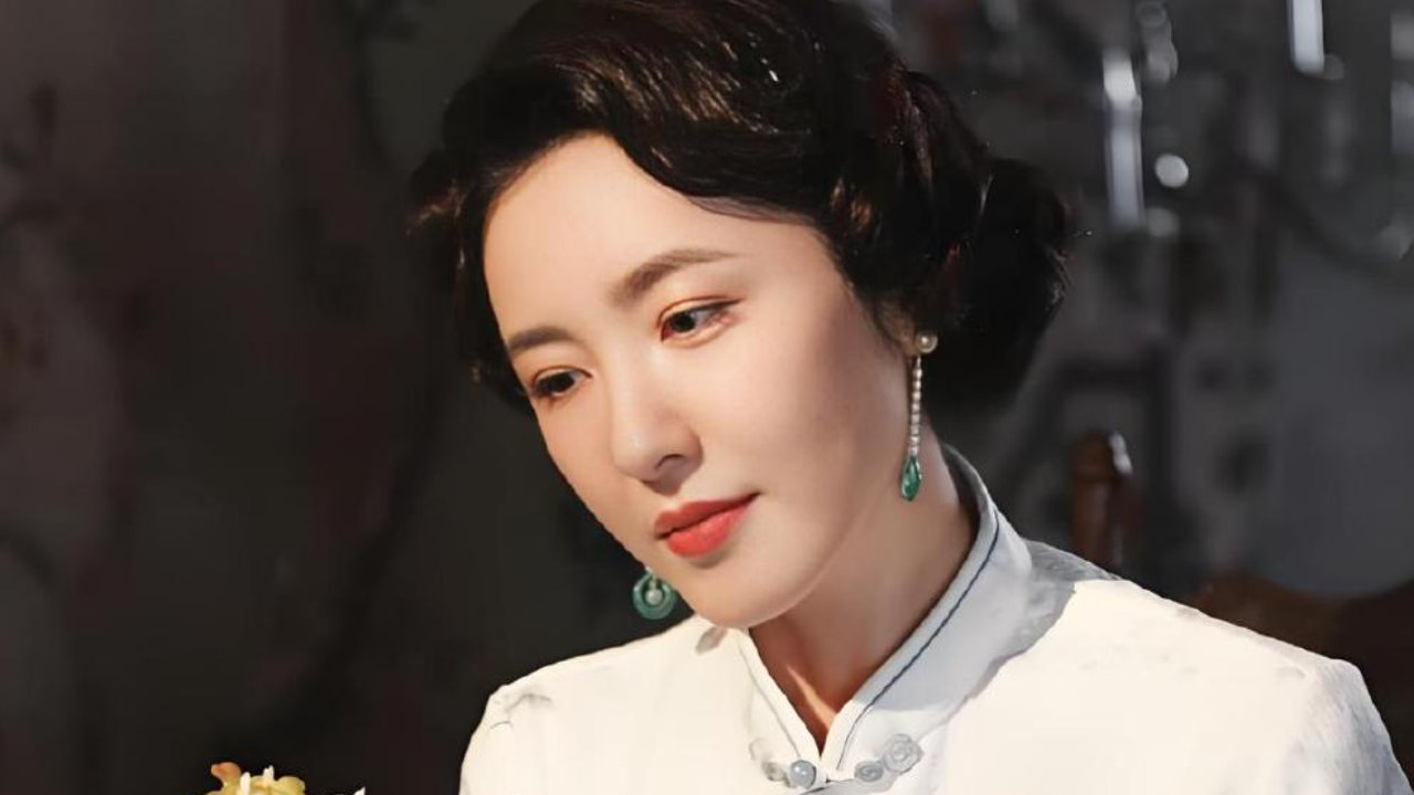 女演员长相有多重要？《沉默的荣耀》里的曾黎一出场才知啥叫风情万种