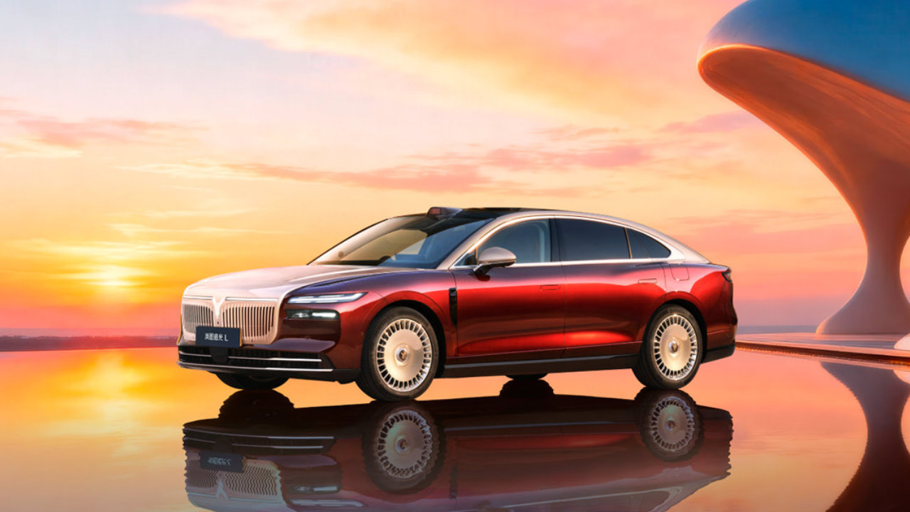 不拼logo拼产品，岚图追光L的“饱和攻击”能走多远？