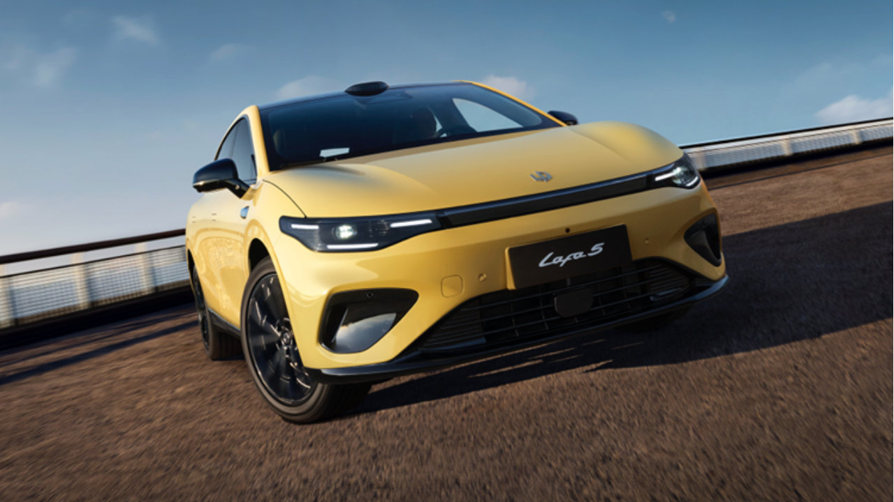 零跑高管晒出零跑营销服“家书”：2026卖105万台，多一台算我输！