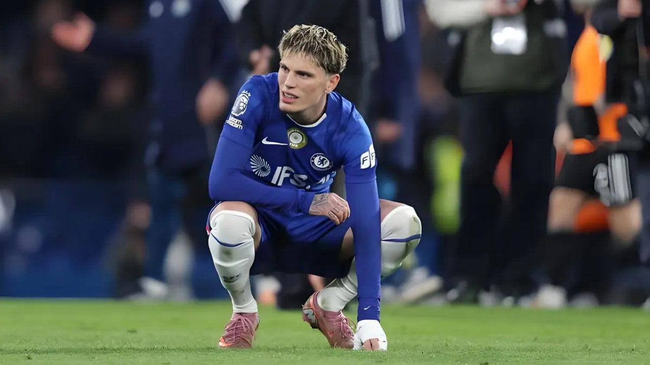 从“社媒迷雾”到“战术弃儿”：加纳乔4000万镑转会背后的迷局！