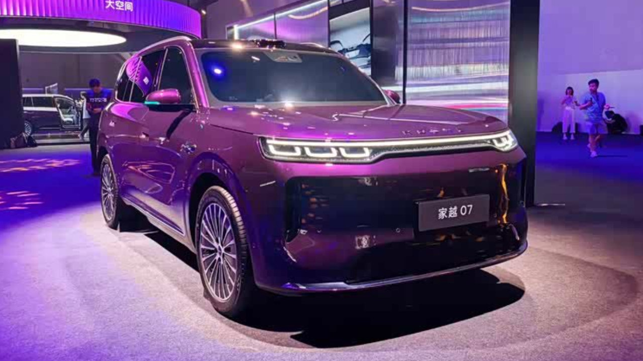 荣威家越07正式开启预售 共推出三款车型，预售价13.78万-15.28万