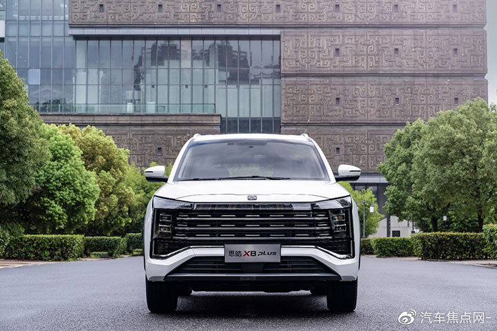 思皓X8 PLUS新增五座版,超2.8米轴距,1.5T+7DCT入门仅9.68万元
