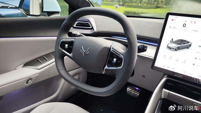 极狐阿尔法S5成都交付,车主称性价比高,对比小米SU7后做的选择