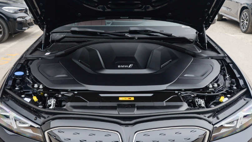 30万级豪华纯电轿车如何选?