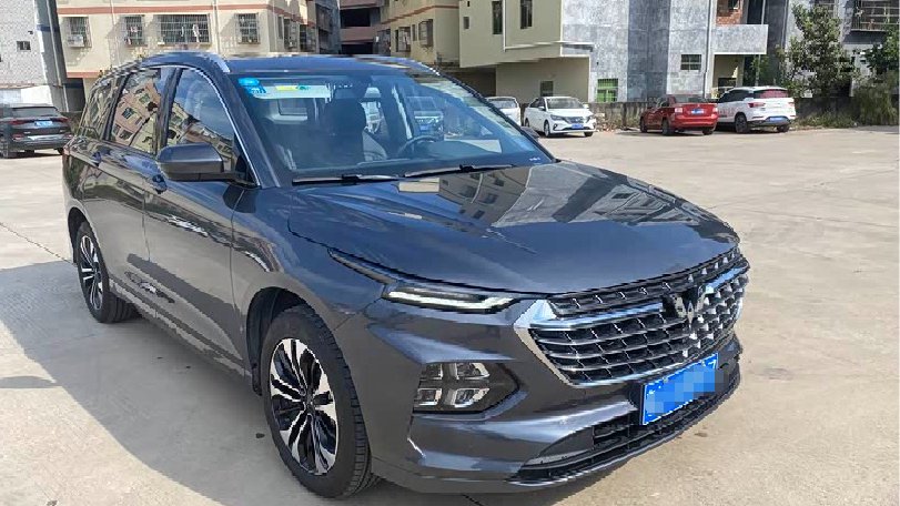 15年卖了超800万台，五菱MPV到底如何？老车主有话说