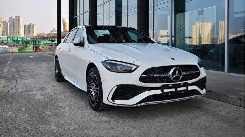 奔驰将“价格战”再度升级！C级降到21.48万，抄底的机会来了
