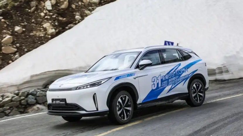 SUV车型推荐：2025年混动与燃油车全维度对比解析