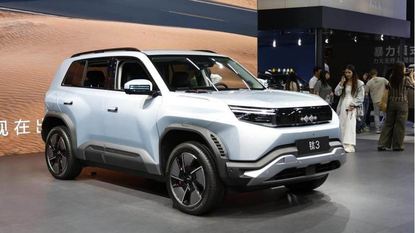 让个性进一步释放 2025成都车展打卡方程豹发布钛3变脸计划