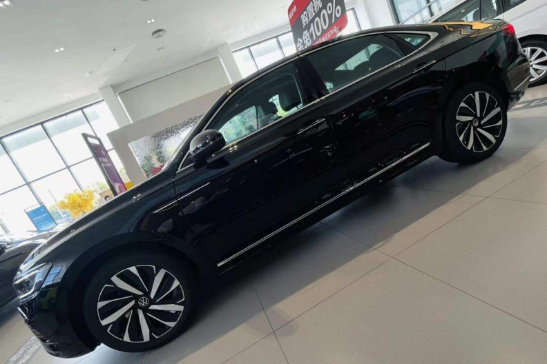 中型车的“扛把子”!到店实拍上汽大众新帕萨特!休闲区蓝鸢梦想 - Www.slyday.coM 中型车的“扛把子”!到店实拍上汽大众新帕萨特!休闲区蓝鸢梦想 - Www.slyday.coM