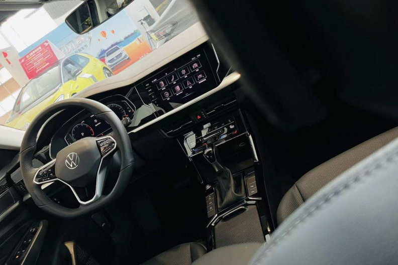 中型车的“扛把子”!到店实拍上汽大众新帕萨特!休闲区蓝鸢梦想 - Www.slyday.coM 中型车的“扛把子”!到店实拍上汽大众新帕萨特!休闲区蓝鸢梦想 - Www.slyday.coM