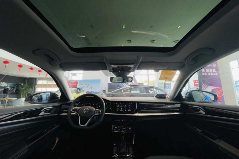 中型车的“扛把子”!到店实拍上汽大众新帕萨特!休闲区蓝鸢梦想 - Www.slyday.coM 中型车的“扛把子”!到店实拍上汽大众新帕萨特!休闲区蓝鸢梦想 - Www.slyday.coM