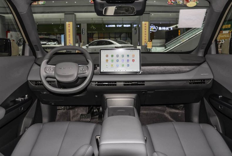 东风纳米06对比iCAR V23