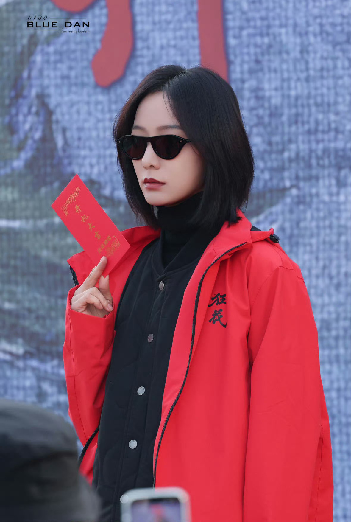 王珞丹素衣路透状态佳，被赞适合多进组