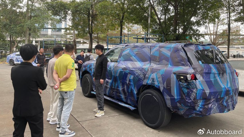 腾势全新旗舰SUV谍照曝光，或为腾势N9，定位中大型SUV