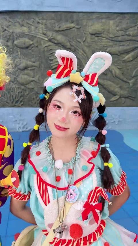 这几个小丑哥哥戏也太多了哈哈哈 @Jiaber吴伯滔 @中国BOY-Hans