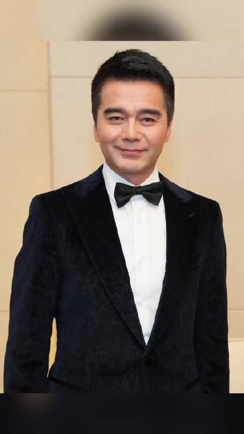 不老男神许亚军，曾经竟有四段恋情