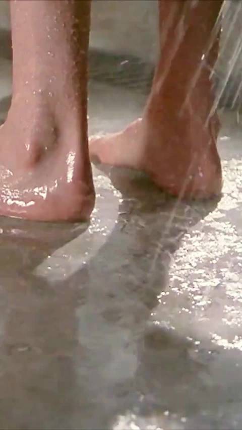 刘昊然：狂热男粉，你来地球到底有什么目的？