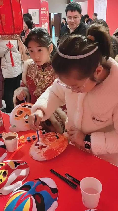 奔腾中国年|我们这样在湖北省图过元宵