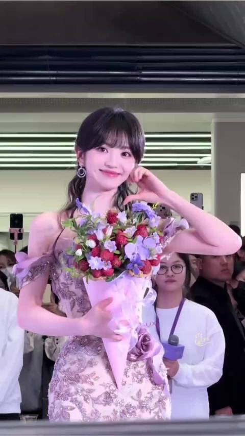 田曦薇李一桐刘琳发文祝福妇女节快乐,愿所有女性活出自在与光芒