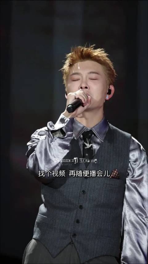 “所有球鞋成为了摆设，所有衣服再也没有彩色”—《男人歌》