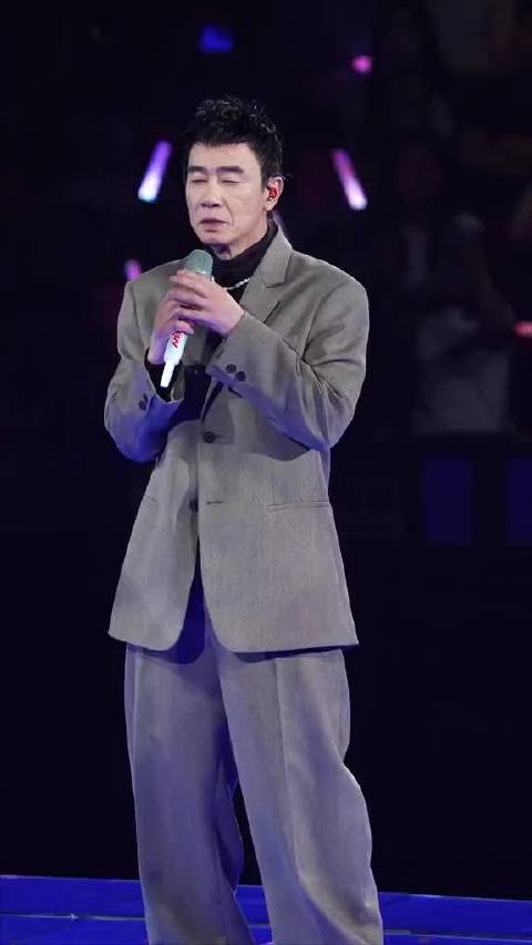 第一个让他买这个歌版权的真是天才啊，根本就是量身定做的.