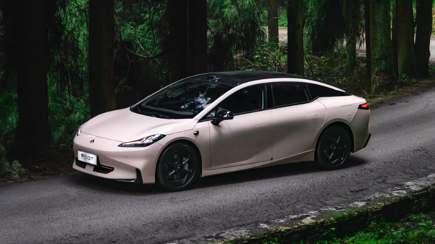 从20万级到15万级，昊铂GT再上新，低价走量成杀手锏