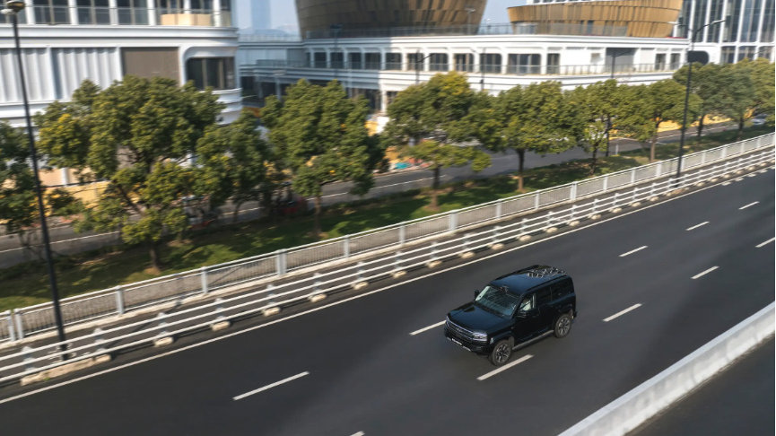 方程豹迎来重磅焕新！豹5长续航版本，豹8大五座版上市