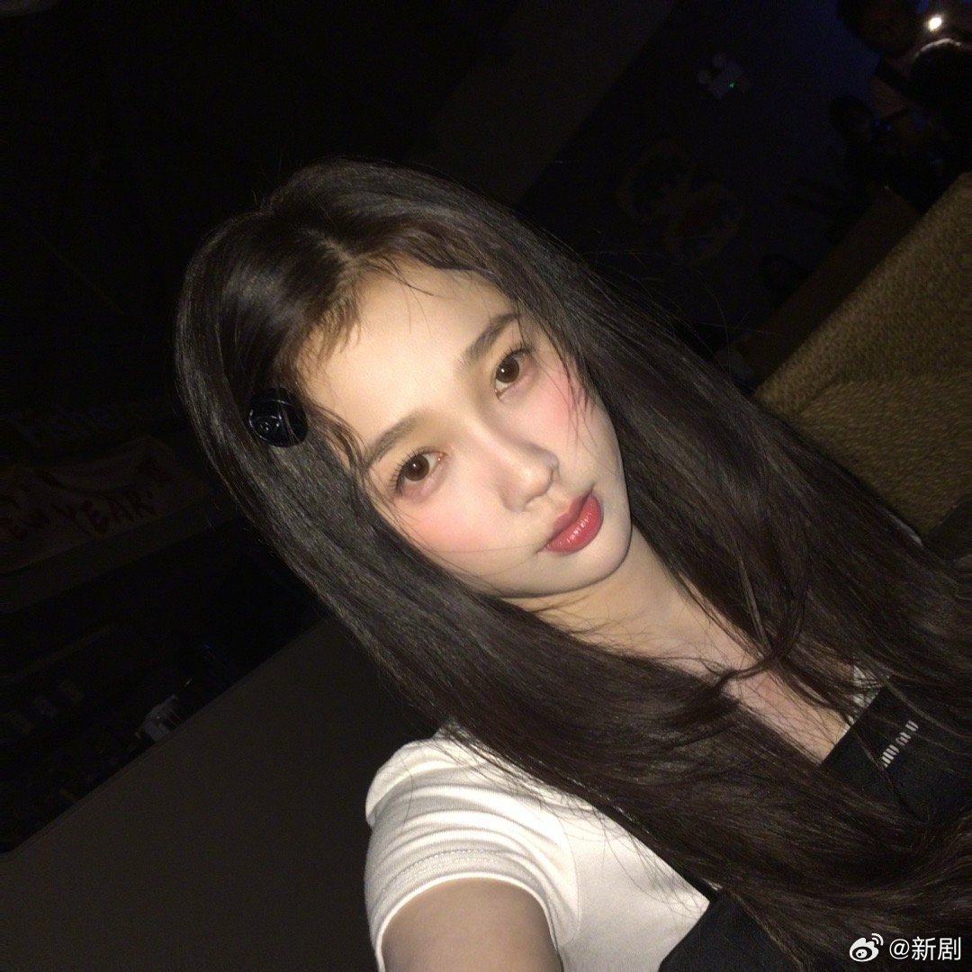 虞书欣晒姜小暮曼市daily life 18宫格，姜小暮你萌！舍不得说再见