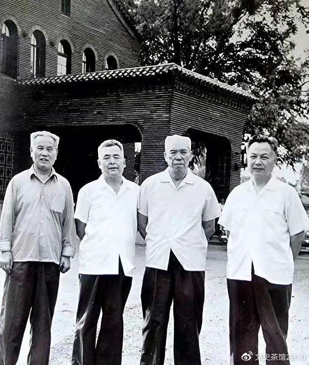 电视剧彭德怀元帅中的梁兴初是谁扮演的