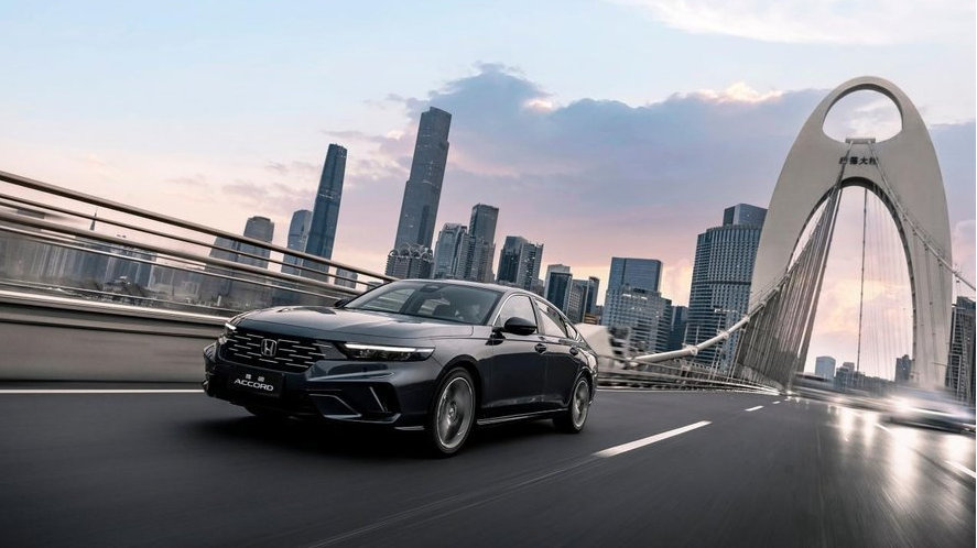 B级车雅阁用极致操控守护“真男人”座驾尊严！