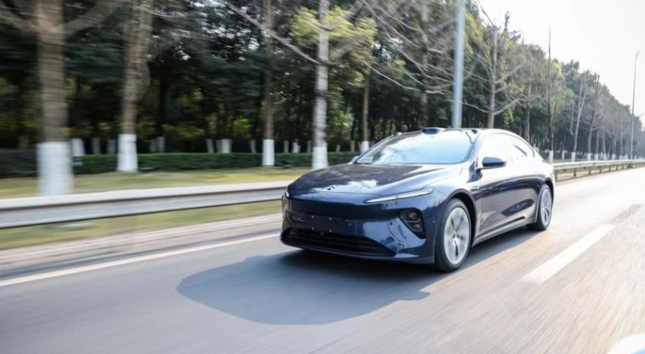 特斯拉Model S对比蔚来ET7,谁更符合年轻用户的胃口?