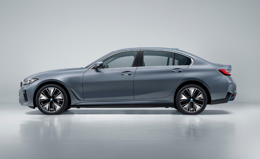 30万级豪华纯电轿车如何选?