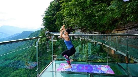 总要去趟洪雅吧!洪雅旅游形象亮相成都宽窄巷子!休闲区蓝鸢梦想 - Www.slyday.coM 总要去趟洪雅吧!洪雅旅游形象亮相成都宽窄巷子!休闲区蓝鸢梦想 - Www.slyday.coM