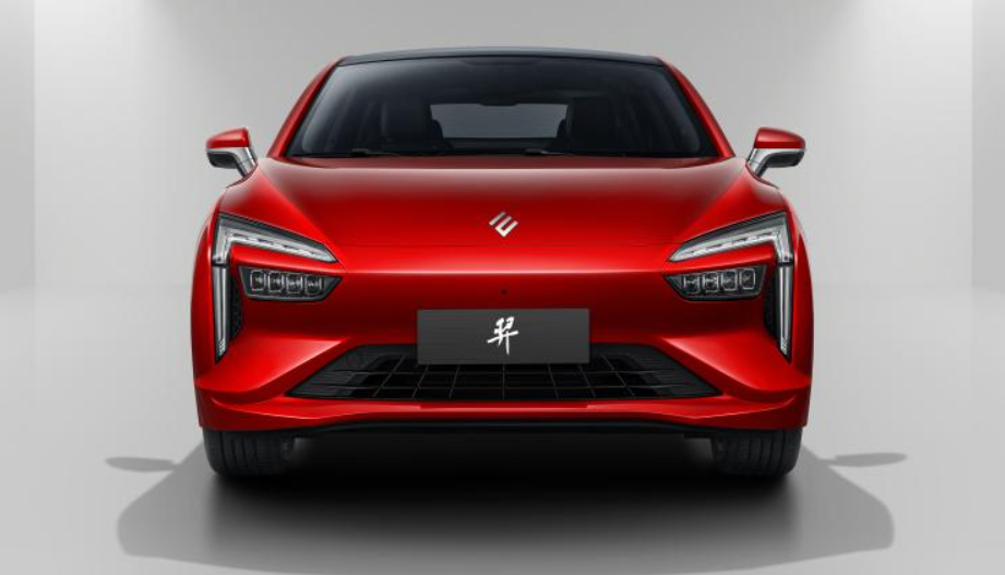 江铃雷诺首款纯电轿车官图公布，定名“羿”