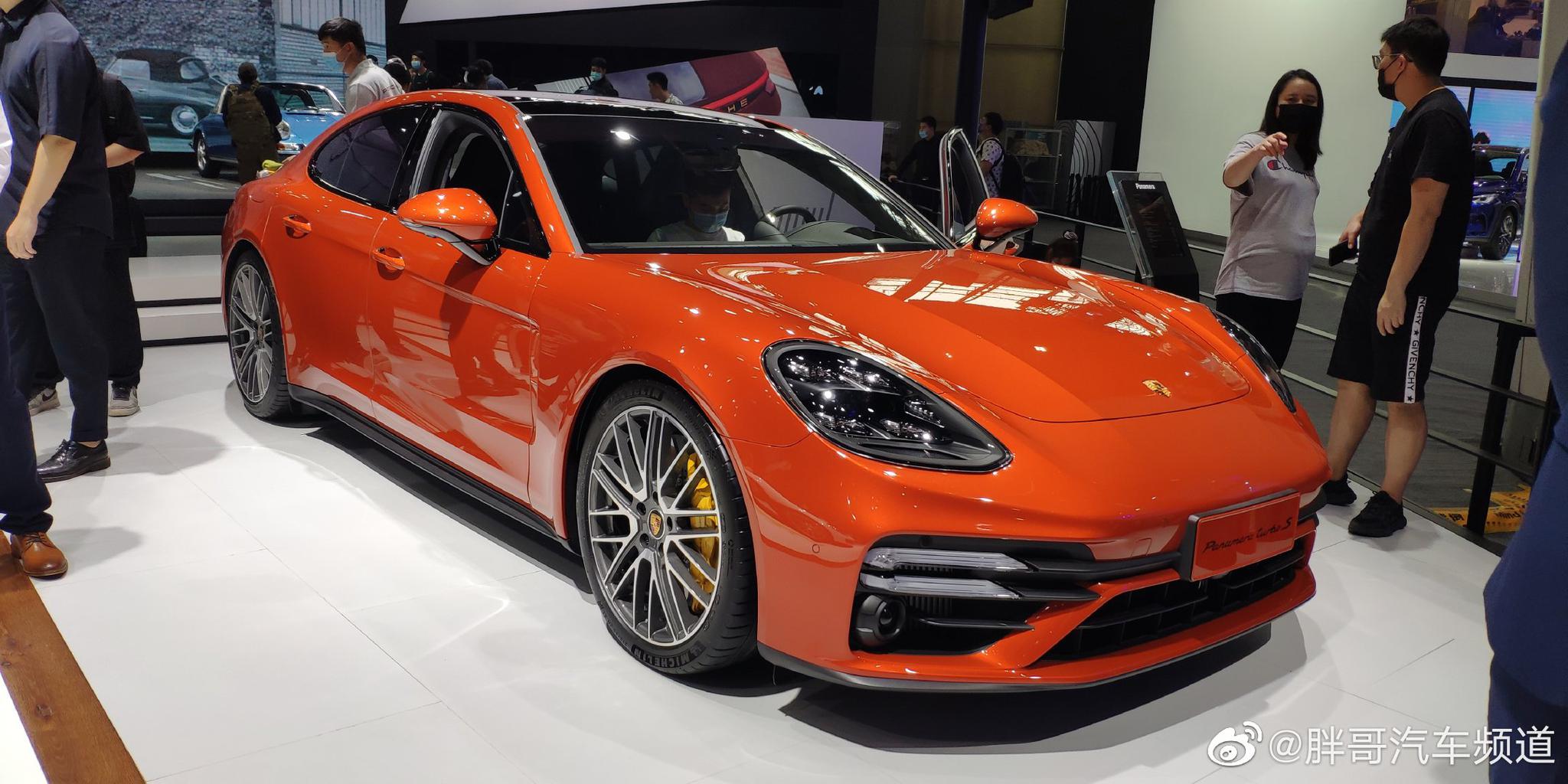 亮相车展的21款帕梅turbo S