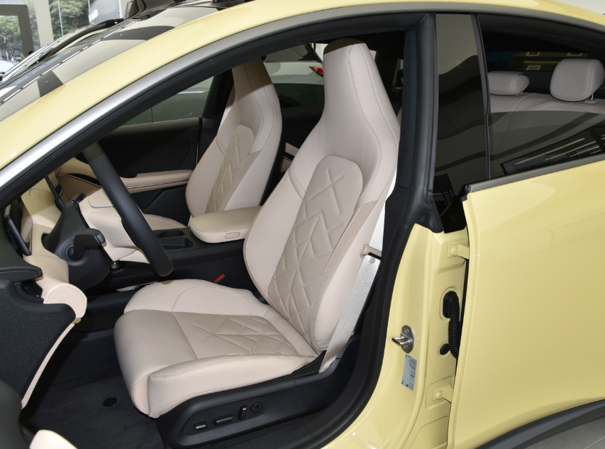 30万级豪华纯电轿车如何选?