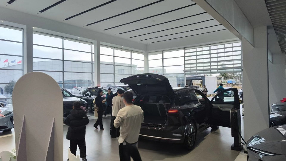 蔚来24款新车即将上市，现车最高可享4万元新春礼