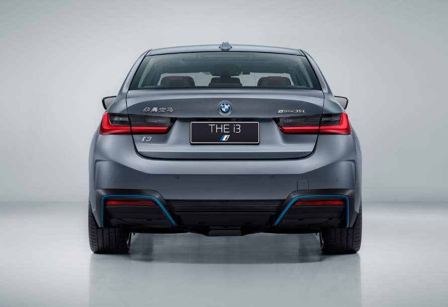 30万级豪华纯电轿车如何选?