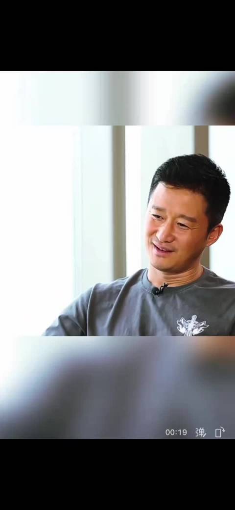 王秦川导演新作再见坏蛋引热议